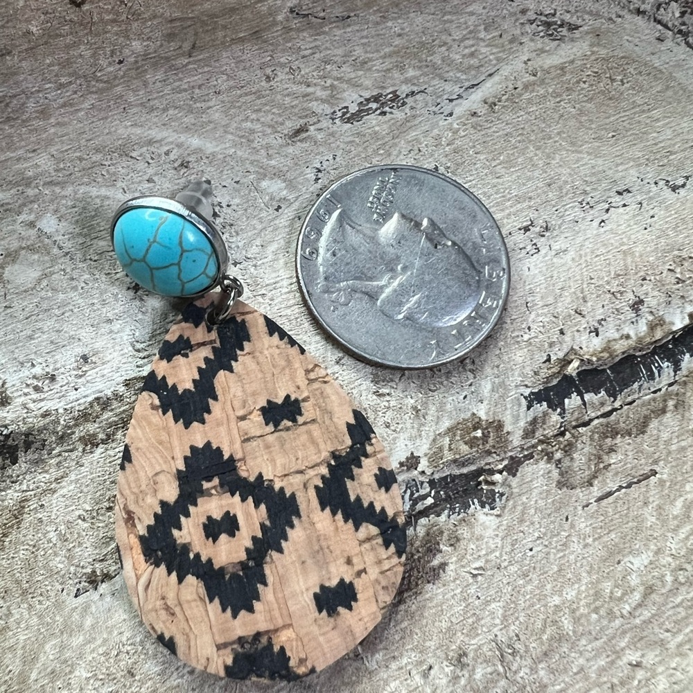 Boho Teardrop‎ Earrings with Turquoise Accents - Picture 4 of 4